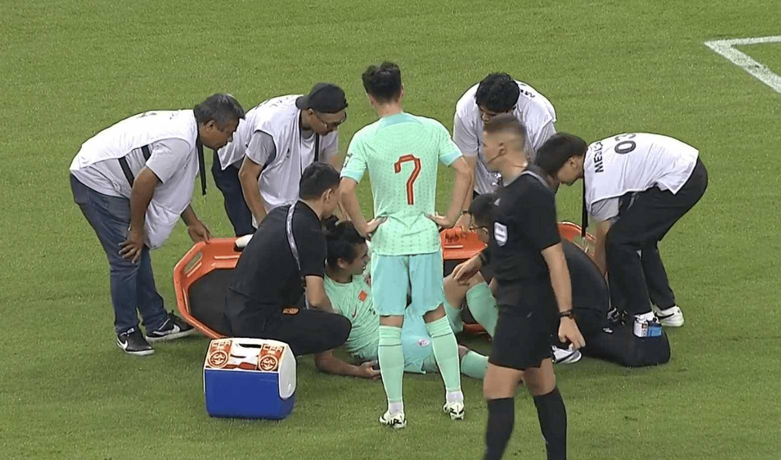 国内足球比赛中发生了一场意外结果